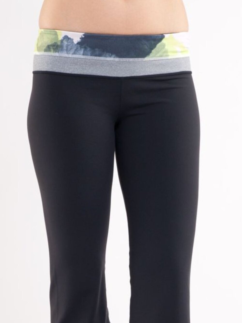 Lululemon Groove Reversible  Crop Black / Black Citron Tinted Canvas Super  4